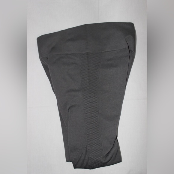 Women’s Zyia Active Seamless Leggings Size Medium - Picture 4 of 13